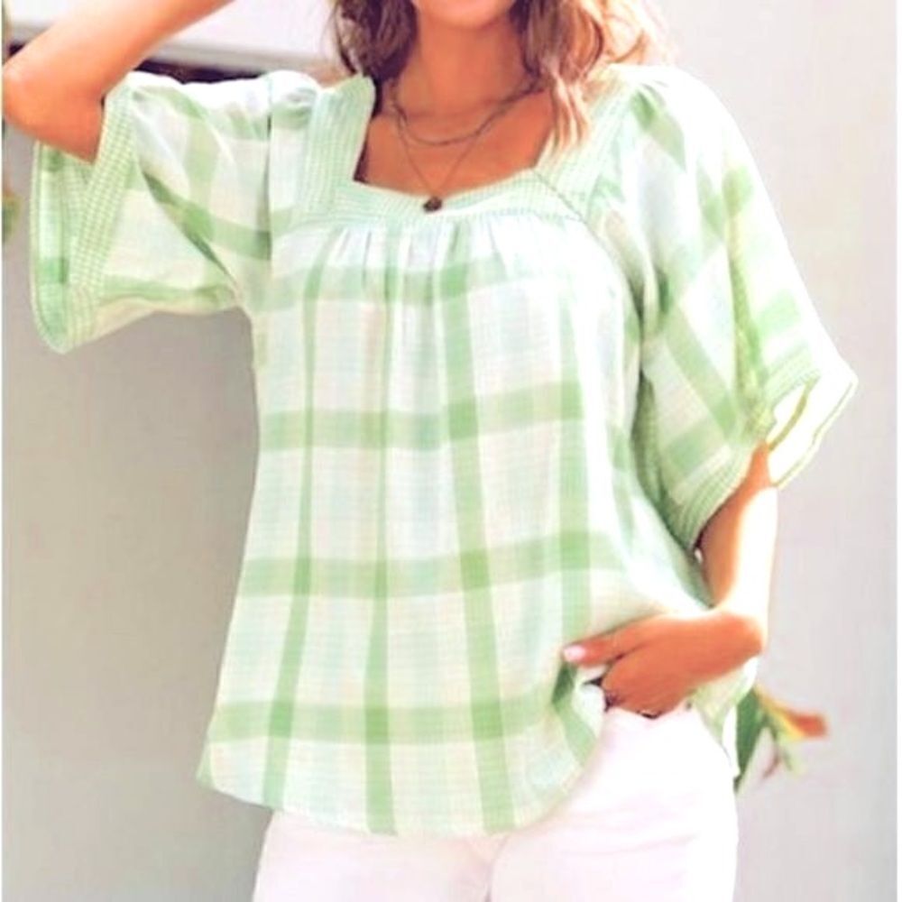 Short Sleeve Lightweight Top Women PLUS Size  large  Gingham Square Neck NEW